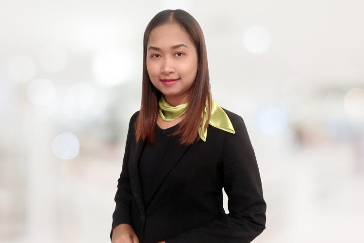 พนักงาน Pillow adviser ของ Kenko shop คุณก้อย